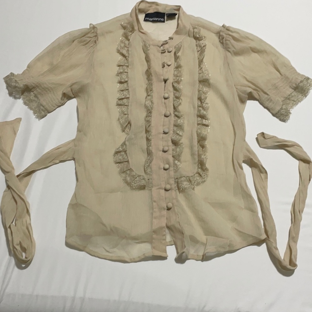 Marianne- Tan blouse